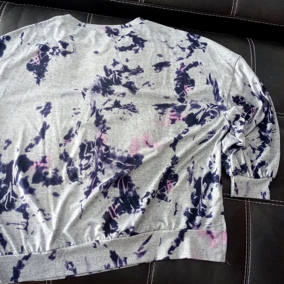 Oversized gray and purple tie dye pullover - Picture 2 of 9